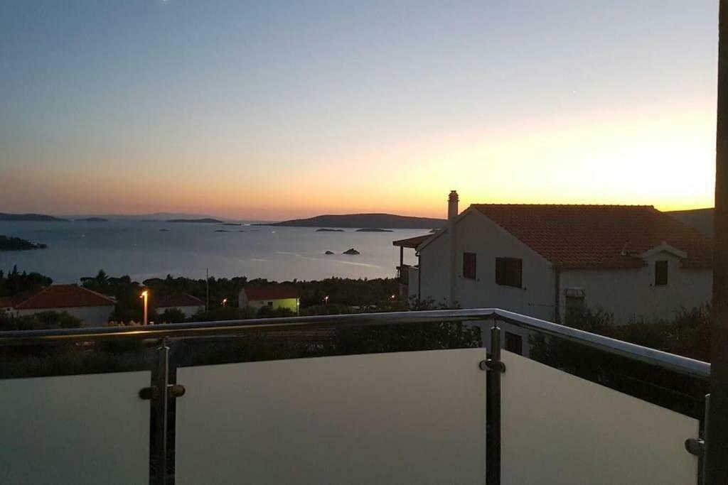 Apartment Ruza - Pool Donji Seget Exterior foto